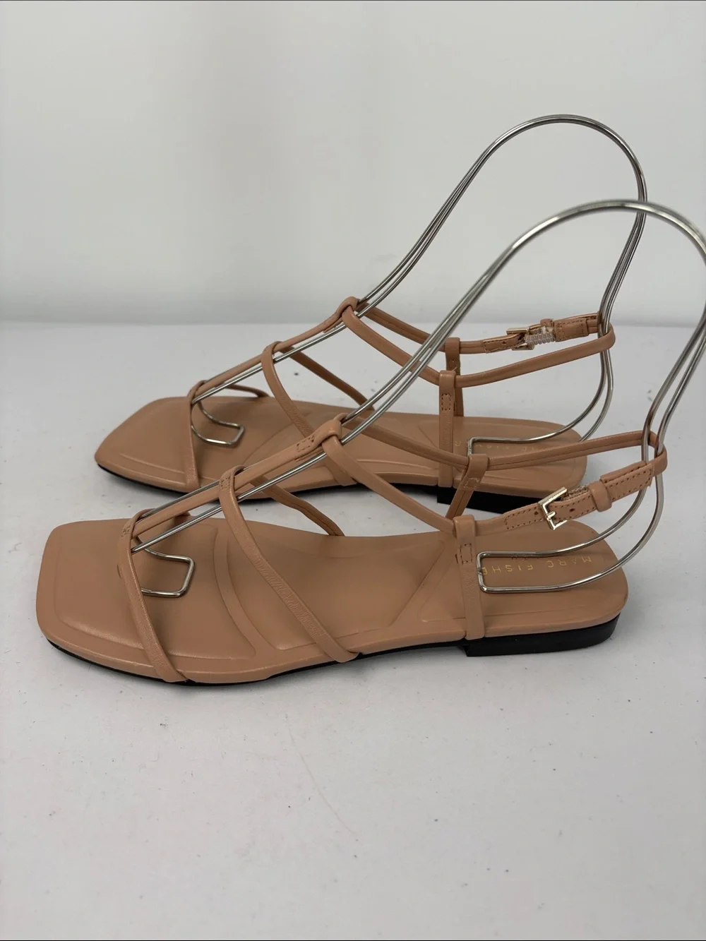 ☘️ Marc Fisher mlmarris Beige Strappy Square-Toe Flat Sandals